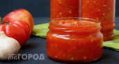 Больше никакой плиты: моя любимая сырая аджика за 30 минут, которая съедается зимой до последней ложки