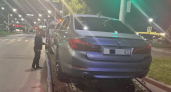 В Чебоксарах очевидцы сдали пьяного жениха на BMW полиции