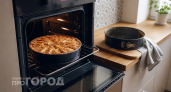 Когда яблоки уже девать некуда: приготовьте этот пирог-пятиминутку – гости просят добавки