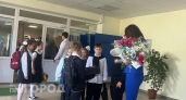 Устали от цветов и конфет: учителя в соцсетях признались, какие подарки хотят получить на День учителя