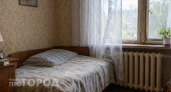 Почему в СССР никогда не ставили кровать у окна: 4 скрытые причины 