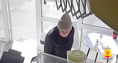 Полиция Чебоксар объявила в розыск пенсионерку за кражу в пекарне