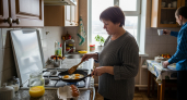Не растительное масло и не сало: вот на чем жарят яичницу опытные хозяйки – старинный трюк
