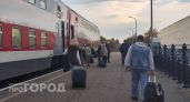 Пьяная дебоширка вцепилась в волосы начальнику поезда и поплатилась 550 тысячами