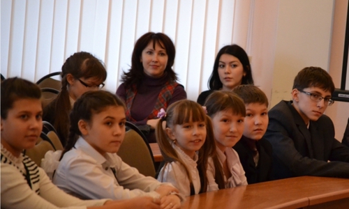 Мэр Новочебоксарска наградил победителей в конкурсе сочинений на тему "Если бы я был мэром"
