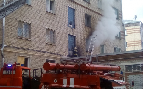 При пожаре в общежитии Новочебоксарска пострадала женщина