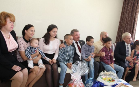 Лучшая семья 2018 года живет в Новочебоксарске