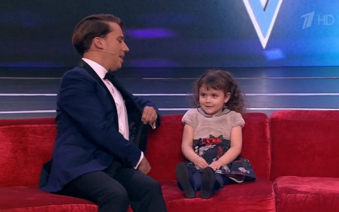 Девочка из Чувашии на шоу Галкина: "В Чебоксарах мне больше всего нравится диван"