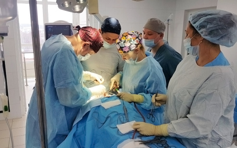 Чувашские врачи провели редкую операцию на языке