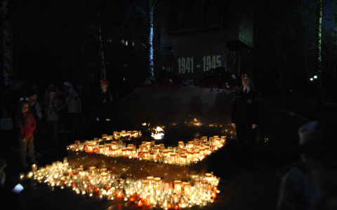 Две тысячи новочебоксарцев поставили свечи памяти героям войны