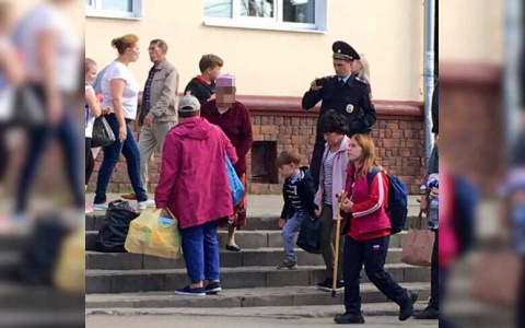 Полиция проверила бабушек-торговок напротив Колхозного рынка