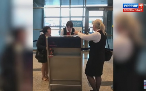На авиакомпанию, не пустившую женщину на самолет до Чебоксар, завели дело