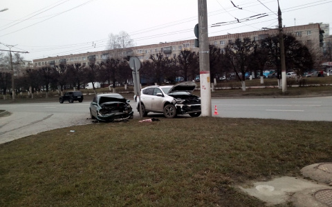 В утреннем ДТП на Гагарина пострадала женщина