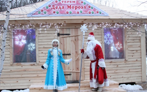 Дом Деда Мороза в Новочебоксарске не смог открыться из-за ледяной напасти