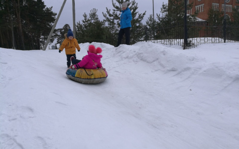 Двадцать детей попали в больницу после катания на ватрушках