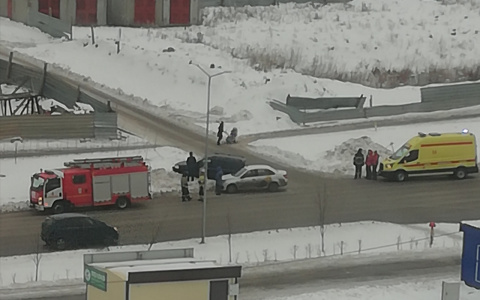 В Садовом две легковушки не поделили дорогу