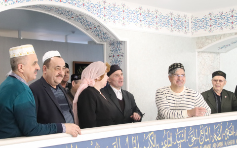 Чиновники Татарстана посетили новочебоксарскую мечеть