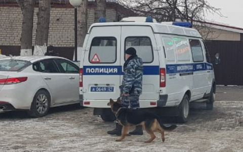 Храмы и места скопления людей проверили с собаками