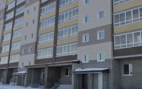 В Чебоксарах 66 сирот из полтысячи могут получить квартиру