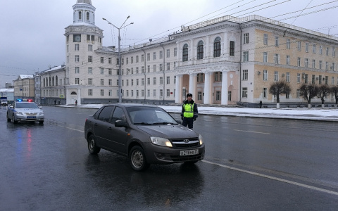 Массовая проверка водителей в преддверии выходных, ГИБДД проводит очередной рейд