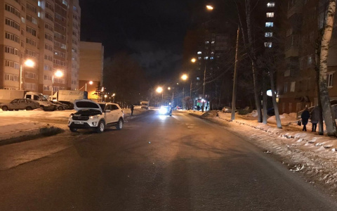 Чебоксарский школьник перебегал дорогу и попал под машину