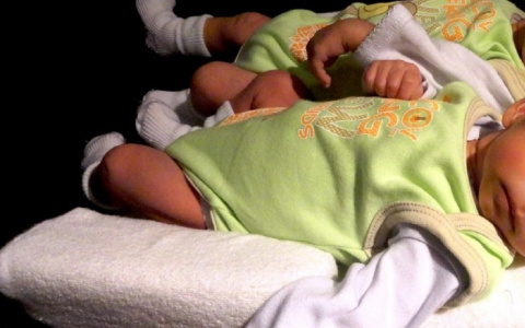 В Чувашии в многодетной семье родилась двойня