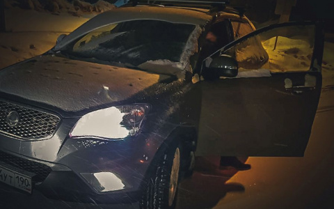 Два автомойщика на машине клиента устроили гонки с ГИБДД