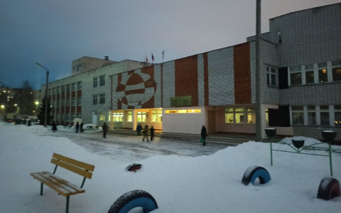 Прокуратура проверит новочебоксарскую школу: родительский комитет не вправе принуждать сдавать деньги