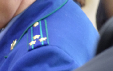 Прокуратура требует снести жилой дом и баню из-за нарушения закона