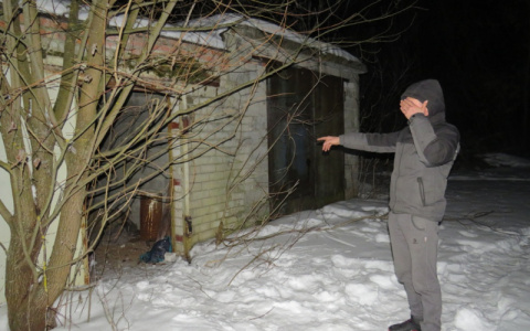 Похитители металлических ворот случайно привлекли внимание сотрудников ДПС