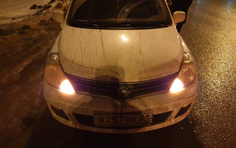 Девушка за рулем Nissan не заметила пешеходов на зебре и сбила 8-летнего мальчика