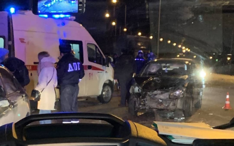 Лишенный прав водитель устроил массовое ДТП с пострадавшими