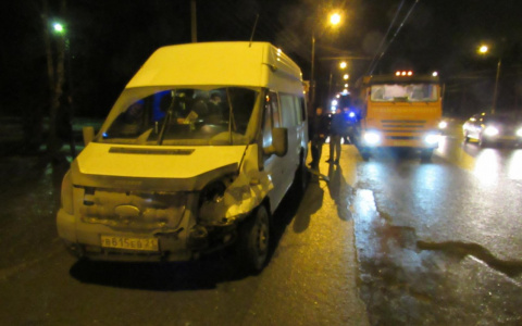 Пассажиры автобуса получили травмы из-за водителя "Гранты" в ДТП на Марпосадском шоссе