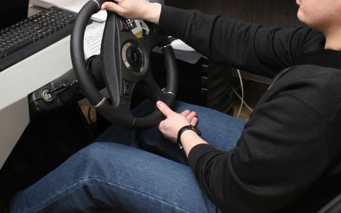 Шпионскую пуговицу пронес житель Чувашии на экзамен ГИБДД, чтобы сдать теорию