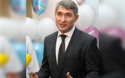 Врио главы Чувашии поздравил женщин с праздником: "Мы любим вас"