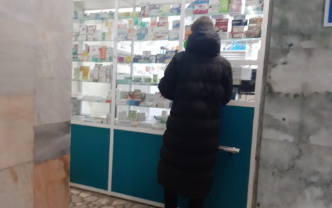 Аптеки обяжут сообщать покупателям о наличии недорогих лекарств