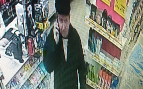 Розыск: накануне 8 Марта мужчина похитил из магазина духи