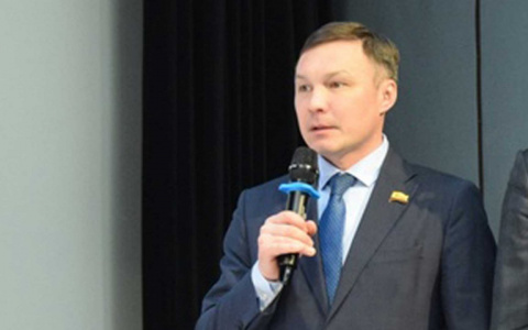 Депутат, прилетевший из Германии, ждет результатов повторного теста