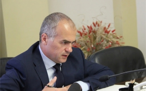 В мэрии рассказали, почему Ладыков не пришел на планерку