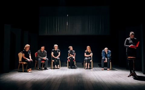 Спектакль “Общество анонимных влюбленных” расскажет 7 новелл о любви