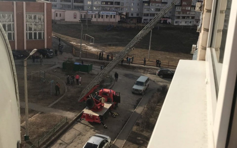 В Юго-Западном районе загорелась квартира, спасатели оперативно выехали на вызов