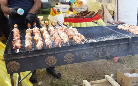 В Чувашии мужчина хотел приготовить шашлык и попал в больницу