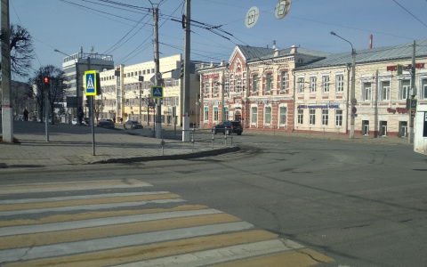 В Чебоксарах большинство сидит дома, но в соседних регионах изолировались лучше