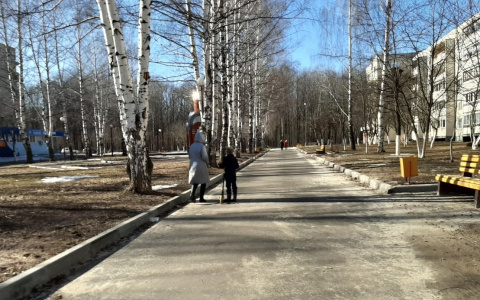 Законы апреля коснулись маткапитала, аттракционов и больничного