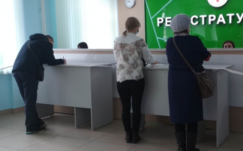 Работникам старше 65 лет дадут больничные на две недели