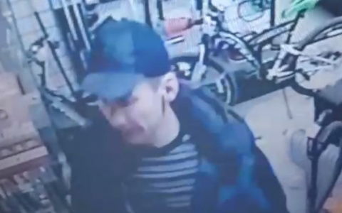 В Чувашии разыскивается мужчина, расплатившийся найденной картой