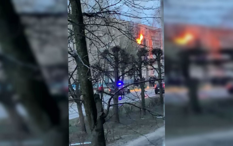 В Новоюжном районе Чебоксар загорелась квартира