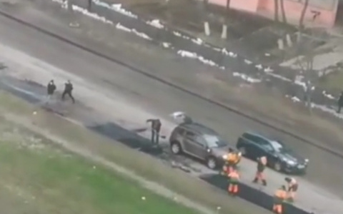 Похищение асфальта с чебоксарской дороги обошлось бригадиру потерей работы