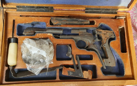 Тайную коллекцию оружия нашли у охотника в Чувашии