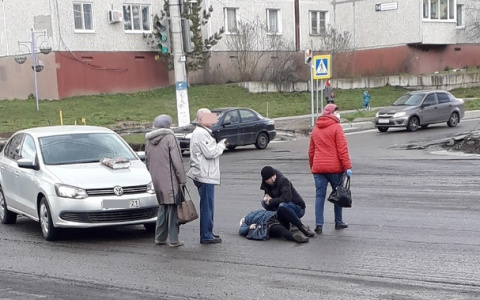 В Новочебоксарске «Фольксваген» сбил женщину, переходящую дорогу